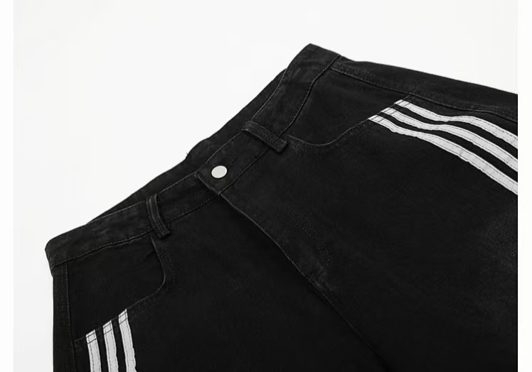 Breathable Classic Denim Jeans Made with Cotton Fabric Targeted at Apparel Buyers and Clothing Brands Needing Stylish Denim