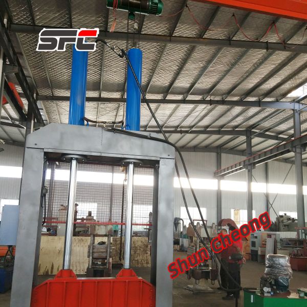 PLC Controlled Rubber Cutting Machine with Single Knife Design and Customized Size Options