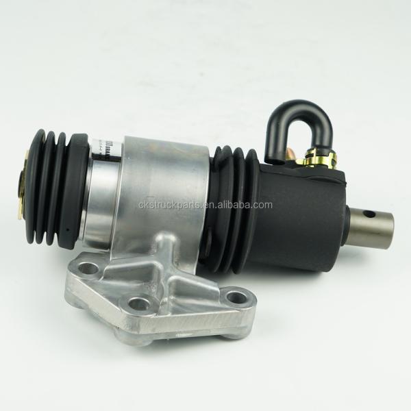 OEM 21010-Z5525 Water Pump for Nissan UD Bus FE6T Engine Cooling System with Metal Material