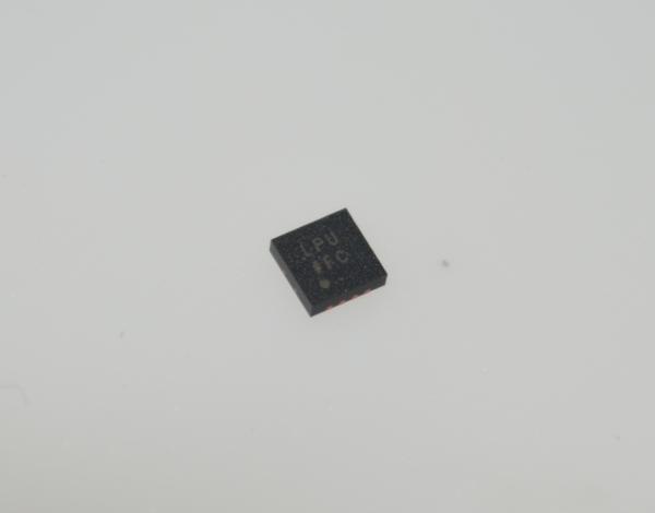 ADM7170ACPZ-3.3-R7 3.3V 2A Regulador LDO 1.8-6.5V Entrada 1μV RMS Ruido 75dB PSRR LFCSP-8 -40°C a +125°C AEC-Q100