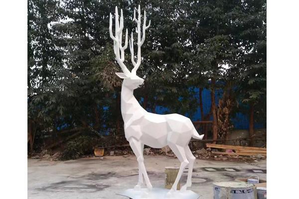 Esculptura de animais Estatua de veado de fibra de vidro ao ar livre Cor branca