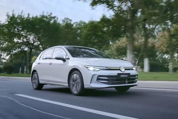 2024 Volkswagen VW Golf 8 Vehicle 280TSI DSG R-Line 5-Seat Sedan Petrol For Volkswagen Vehicle Two-box Compact Sedan FWD Petrol