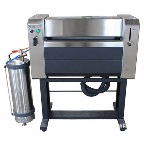 Nettoyeur de tapis entièrement automatique, machine à laver les tapis automatique adaptée aux ateliers de beauté automobile/stations de lavage