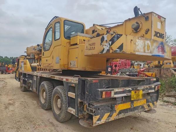 En bon état 2014 Xg modèle populaire 25t camion grue grue mobile équipement lourd d'occasion