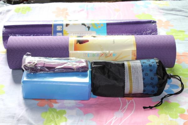 yoga accessories set with yoga mat,yoga towel ,yoga block, yoga strap-yoga props set
