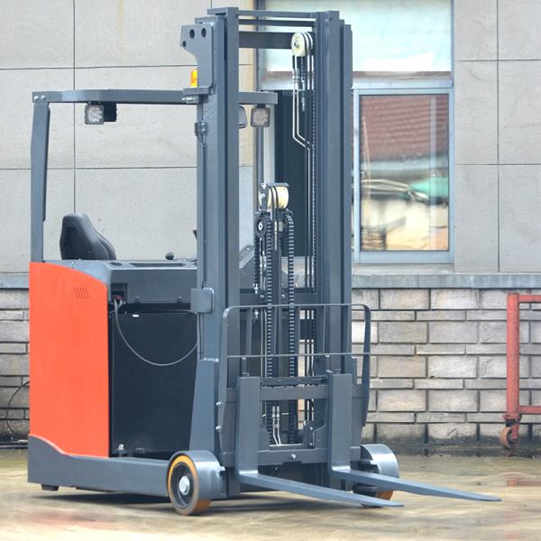 11kw Electric Stacker Forklift 1300kg Standing On 1300kg Lifting Height 4.5m