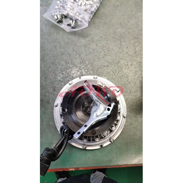 7422037690，Engine Fan Clutch replacement part designed to improve cooling system response and protect engine components from heat damage in trucks