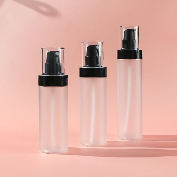 100ml Refillable Plastic Spray Bottle with Fine Mist Sprayer and Food-Grade PET for Cosmetic Packaging