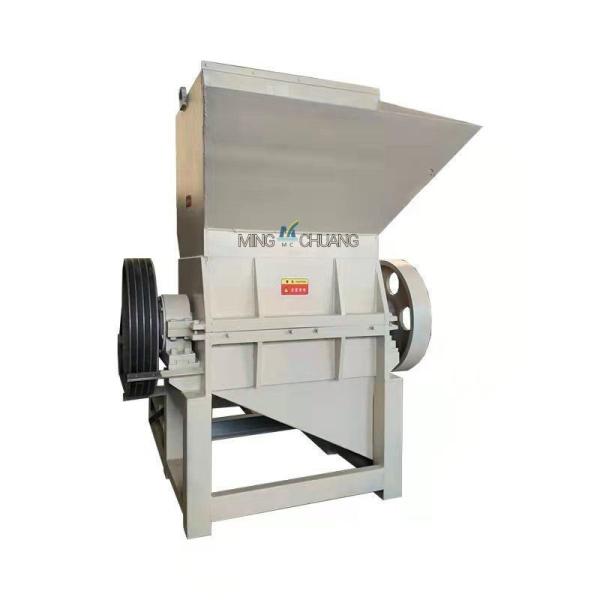 Plastic Crusher Equipment for Producing Plastic Pieces from PE Material