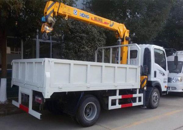 A eficiência elevada caminhão hidráulico de 3,2 T montou guindastes com o táxi alongado 2080