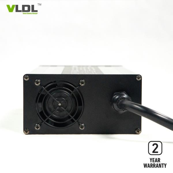 29.4V 25A 24V Smart Battery Charger For Lithium Batteries / On Board Charger