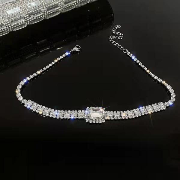 Alloy Material Pearl And Rhinestone Necklace With Shiny Crystal Diamond