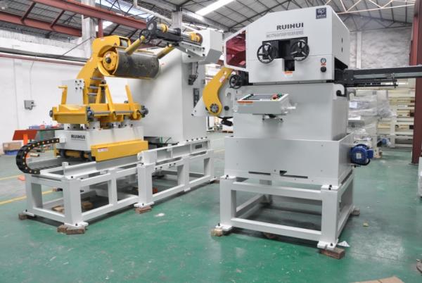 Straightener do alimentador da bobina da largura 800mm Thckness 6mm para a imprensa de poder mecânico