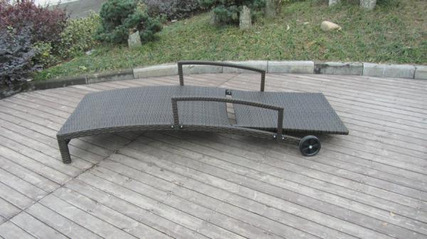 Adjustable Rattan Sun Lounger , Grey Folding Wicker Lounge Chair