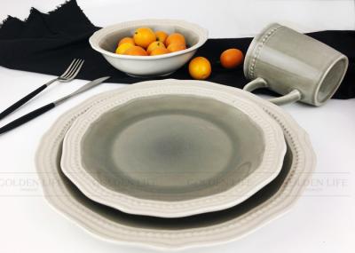 Graceful Full Set Ceramic Dinnerware Sets Cut Edge Shape High Temp Firing