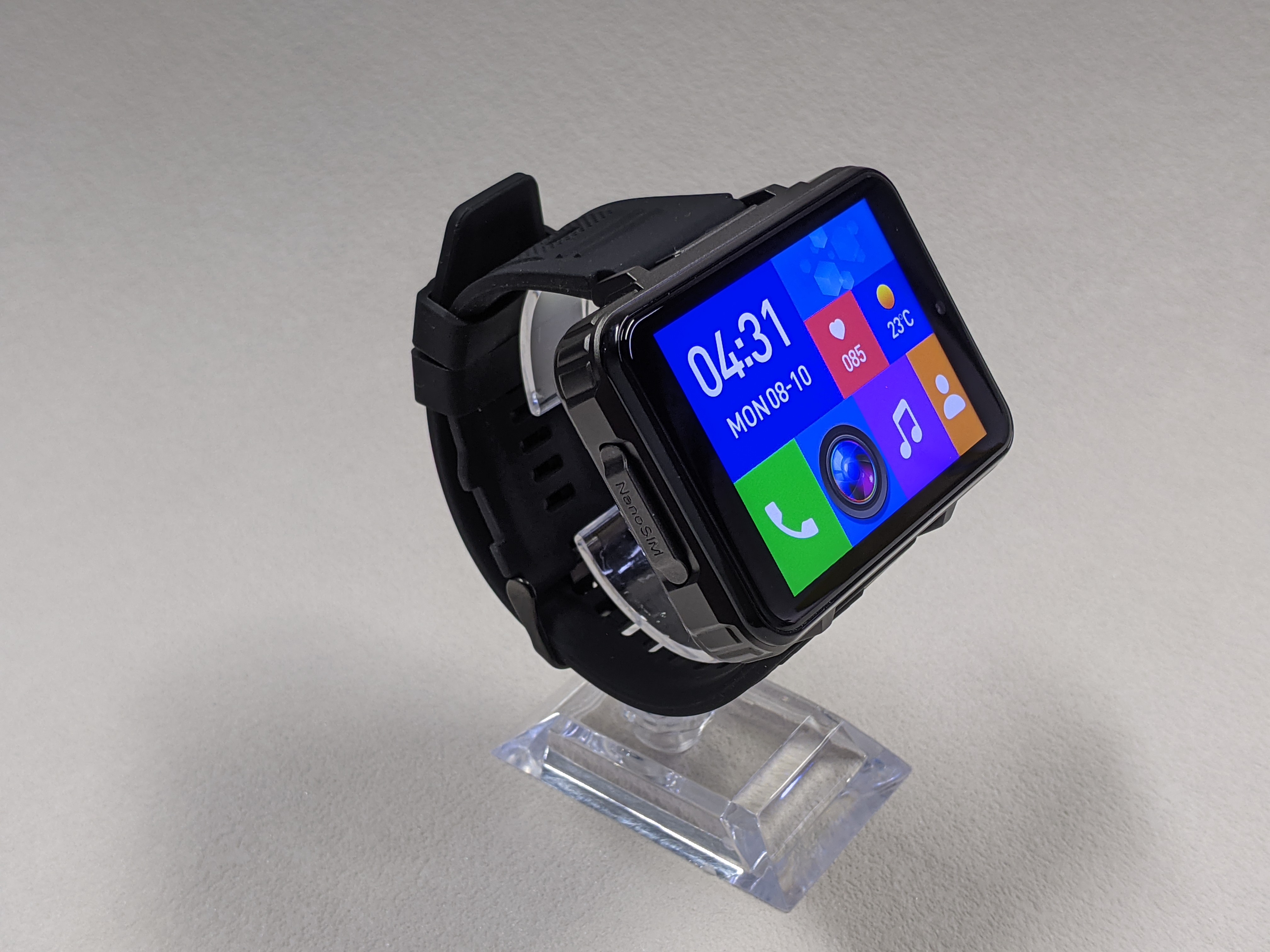 Full 4G LTE Coverage Lets You Stay Connected Anywhere Rainbuvvy 4G Smartwatch