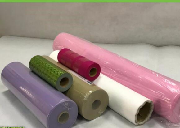 100% PP Virgin Spunbonded Non Woven Perforated Fabric Small Roll For Table Cloths