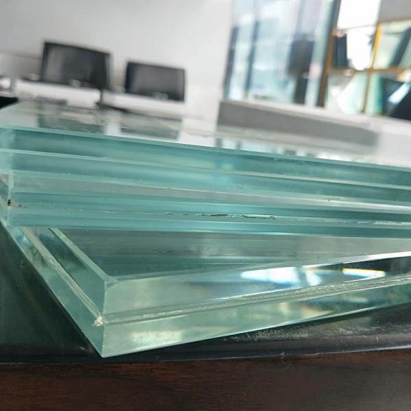 GP-014: Vidro exterior resistente aos raios UV