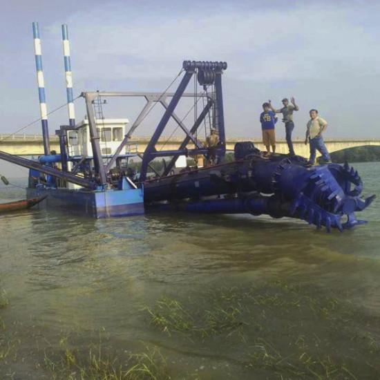4 000 m3 de motor diésel de corte de la cabeza de la succión de la draga / canal de draga