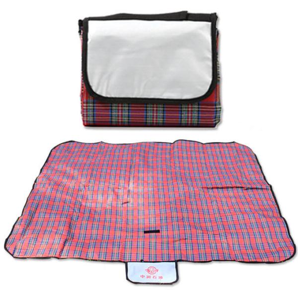 Promotional Outdoor Waterproof Picnic Mat  6*8cm Oxford Cloth  Logo Customized