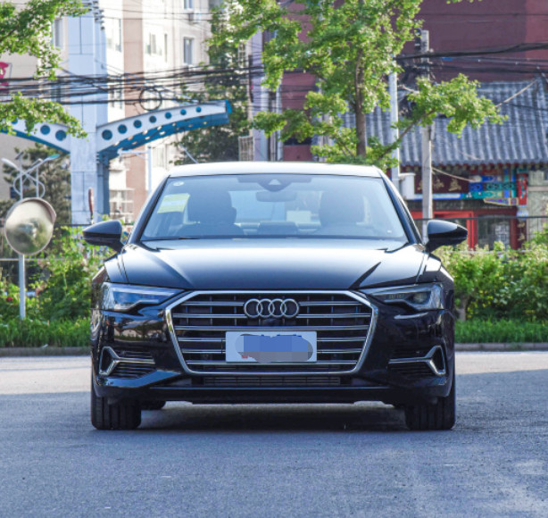 AUDI A6L 2023 подержанный автомобиль бензина версии 2.0T 245HP L4 quattro года 45 TFSI