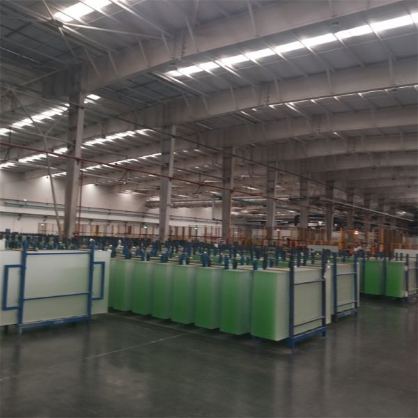 High Light Transmittance Solar Tempered Cover Glass for Solar Water Heater and Solar Colletors