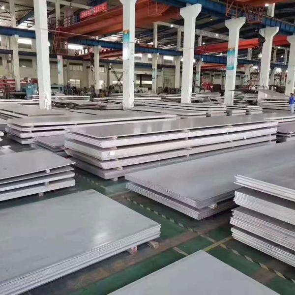 Fabricação de chapas de aço inoxidável com superfície finalizada e tolerância de ± 1%