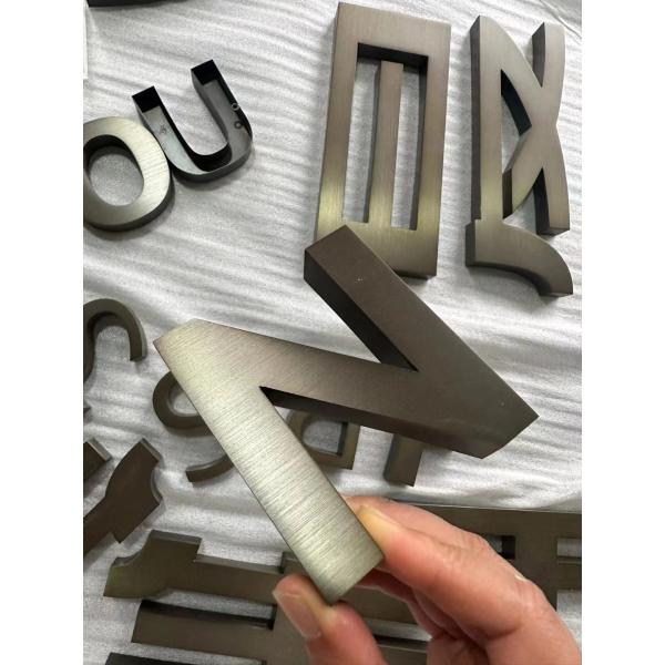 Настройка светодиодных знаков из нержавеющей стали для алфавита A-Z и числа