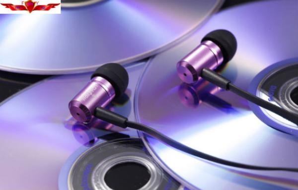 New 3.5MM Wired 1.2M High Stereo Sound Quality Earphone With MIC For Samsung Multi Color