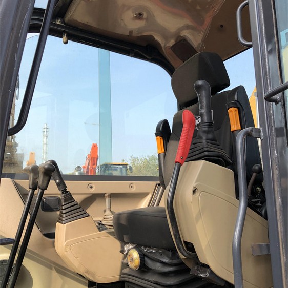 Used Doosan DH 60-7 Excavator 2020 Year Model 5.7 Ton Operating Weight Made in Korea