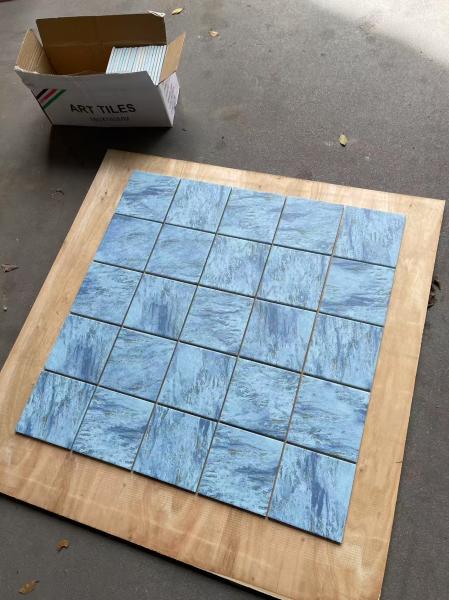 Mosaïques carrées en porcelaine bleue 150x150mm R10 antidérapantes et décoratives pour balcon