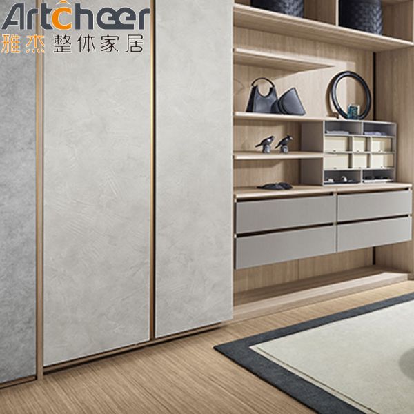 Customized Size Walk In Wardrobe with Modern Stylish Design and Eco-Friendly Material