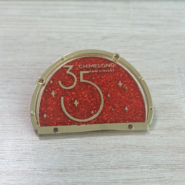 Chimelong 35th Anniversary Red Glitter Enamel Pin – Gold Frame Starry Sky Commemorative Badge