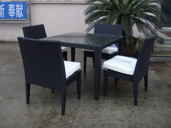   (5pcs)=4pcs chair+1pcs table 