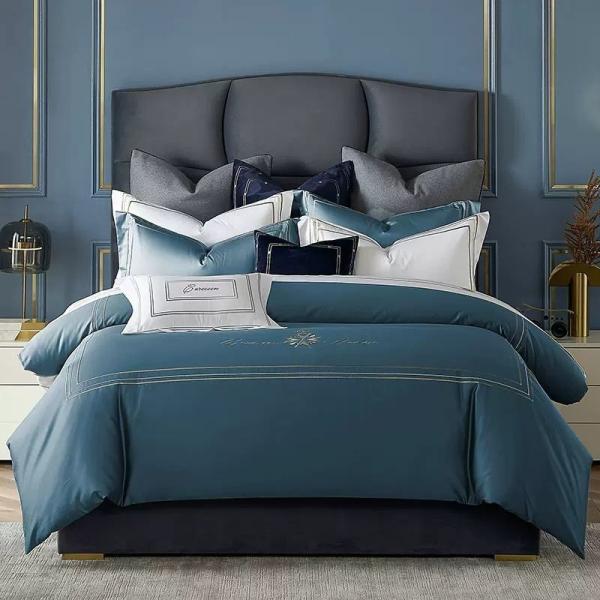 Custom Cotton Hotel Bedding Set with Percale European Style and Luxury Embroidery Logo