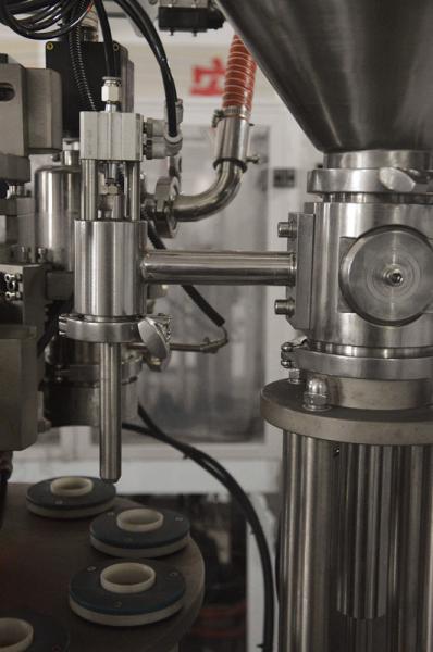 Paste Automatic Tube Filling and Sealing Machine For Plastic Tube