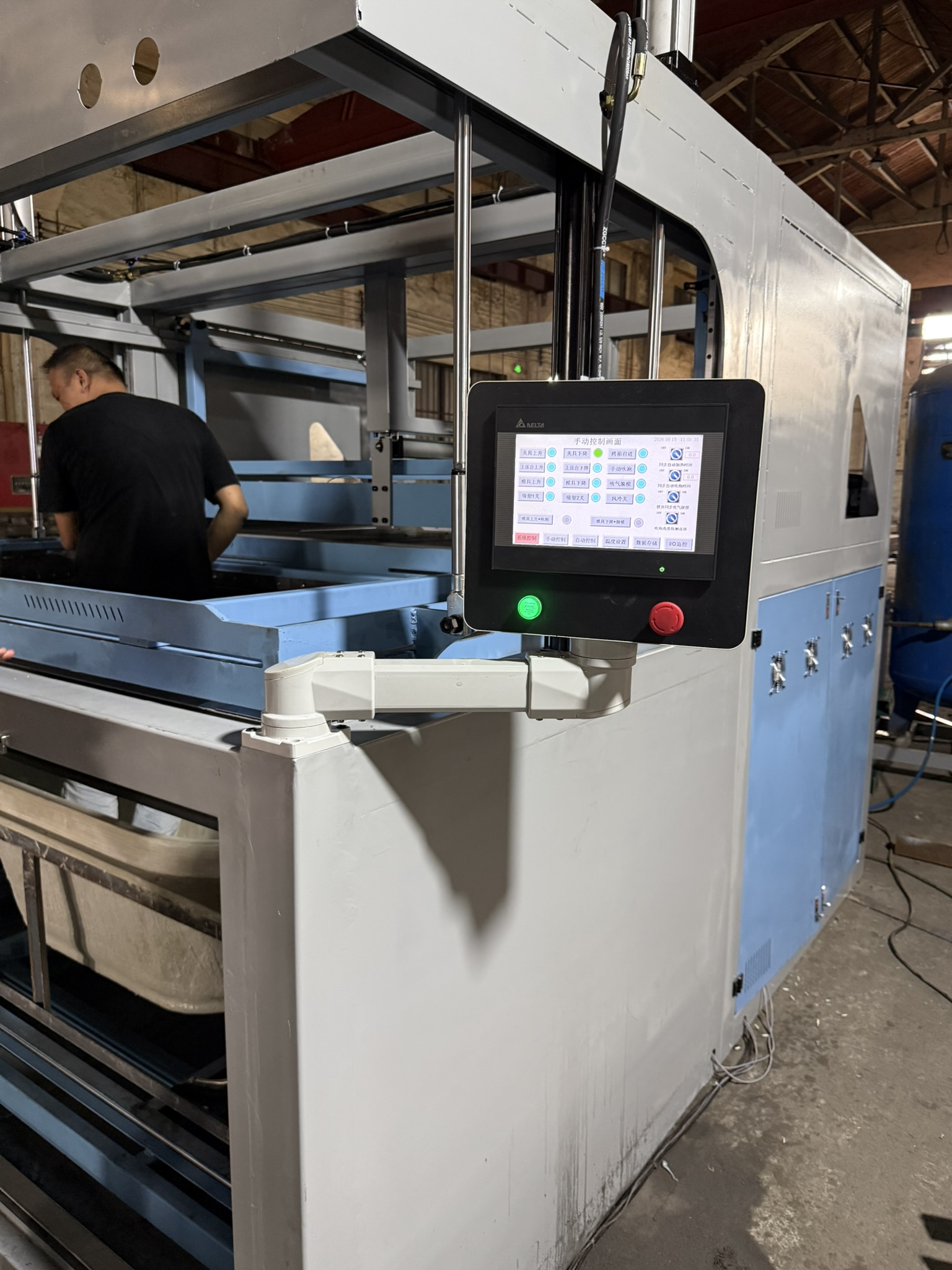 Low Price Thick sheet vacuum forming machine China