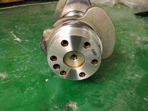 ME082505 Mitsubishi Engine Crankshaft Model 6d31 Material Forging Crankshaft