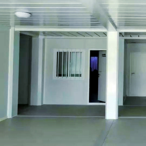 鋼製のフレームは固く,信頼性があります.モジュール型,柔軟で取り外せる二層コンテナハウスは15年間耐久性があります.