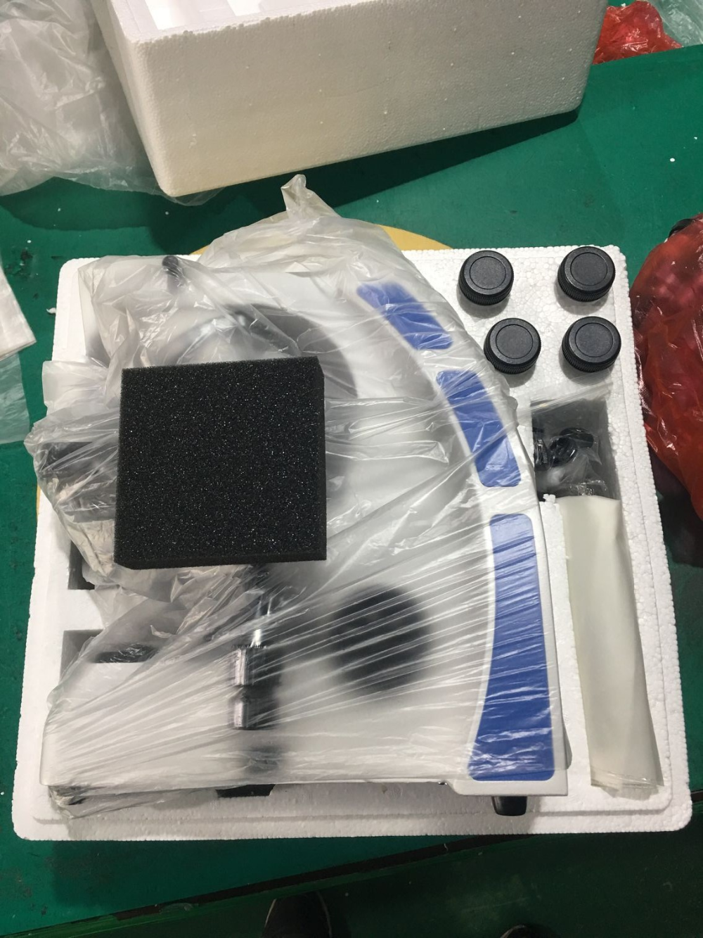 Digital Biological Microscope XSZ-166T With 9.7 Inch LCD Infinite Plan