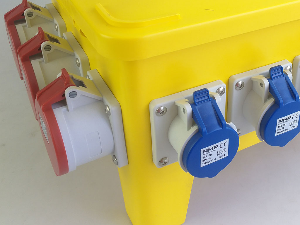 PE Housing Industrial Socket Box , Weather Protected Generator Distribution Box