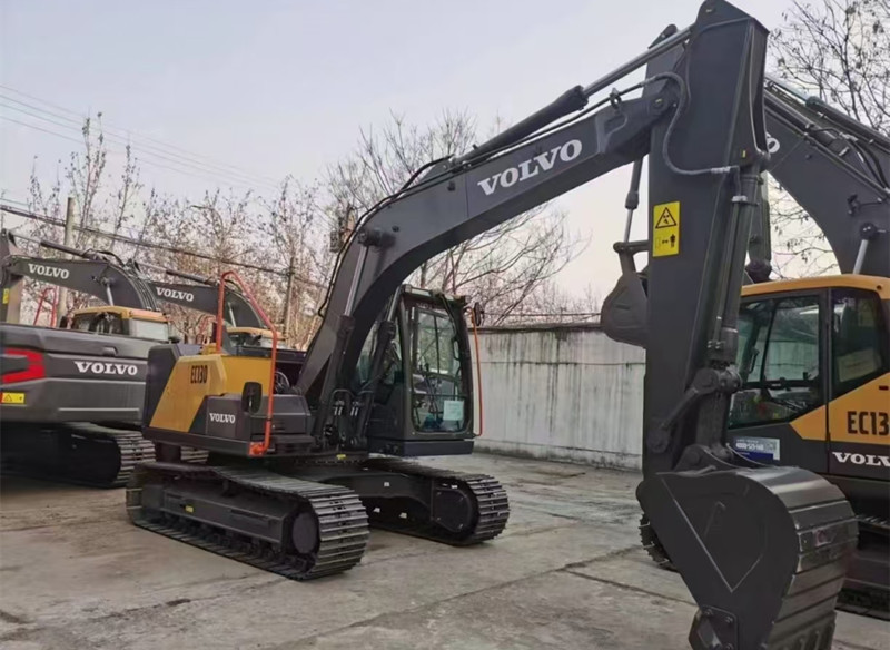 VOLVO EC130 Mini Использованные экскаваторы Гидравлический полётный буровой экскаватор для продажи