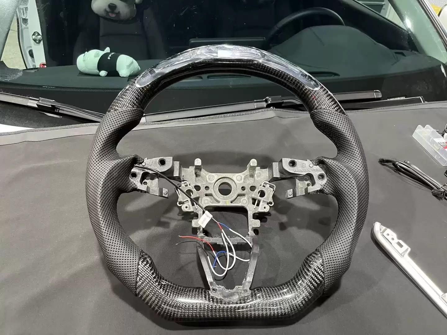 Get the Best Performance with Our Carbon Fiber Steering Wheel LED Racing Marquee