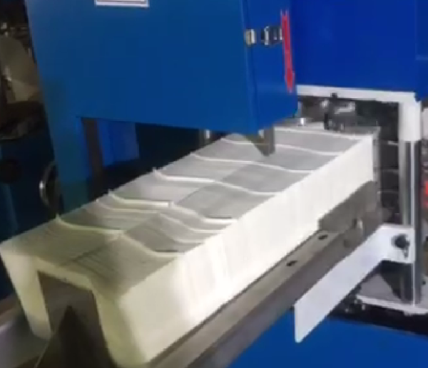 3kW Automatic Napkin Making Machine 380V 50HZ Napkin Folding Machine Paper Feeding System Optional