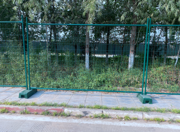 Pvc высоты провода 7ft 4mm покрыл загородку Австралии временную с пластиковыми ногами