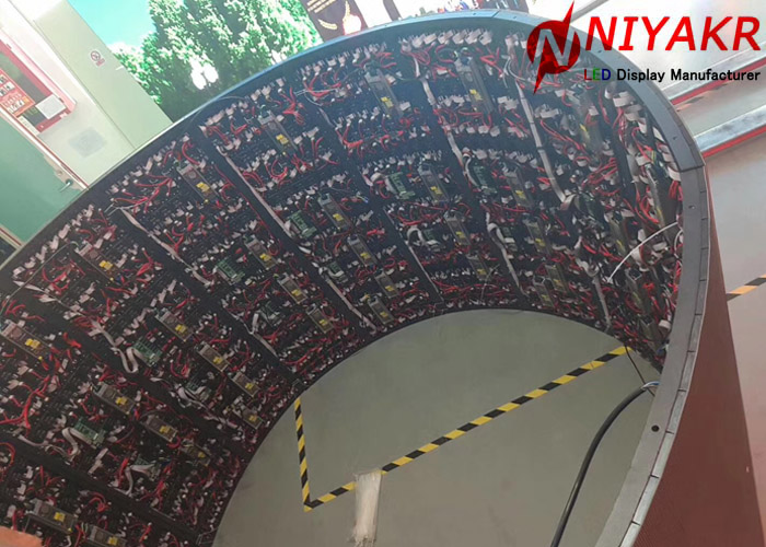 Супер тонкий РГБ П5 изогнул пикселы дисплея СИД 40000 круга экрана СИД крытые/скм