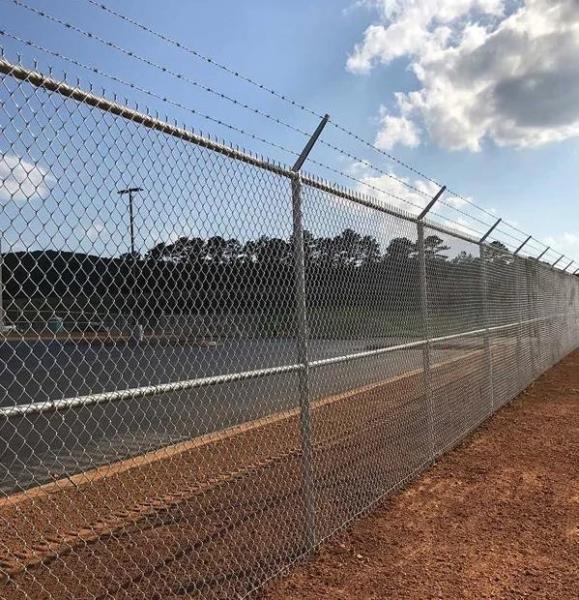 Black Chain Link Fence 6FT Galvanized Chain-Link Fence Price in India
