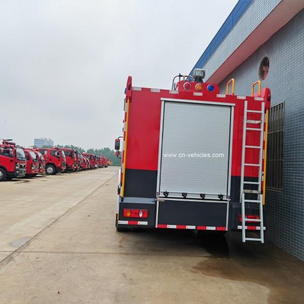 Dongfeng Water Tank Foam Fire Sprinkler Rescue Fighting Engine Truck