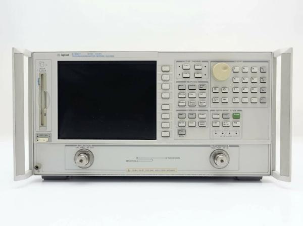 13.5 GHz Transmission / Reflection Vna Vector Network Analyzer Agilent 8719ET