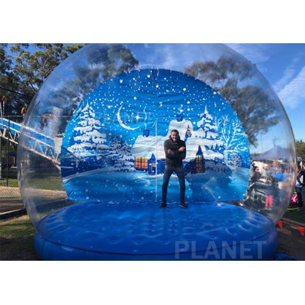 КЭ ЭН71 ЭН14960 украшения большого глобуса снега крупного плана рождества на открытом воздухе